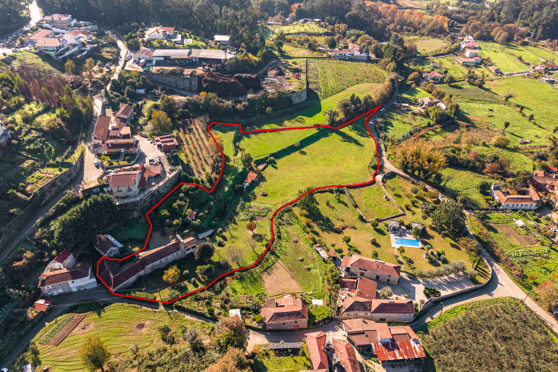 Venda de Quinta em Paço de Sousa com 11.000m²