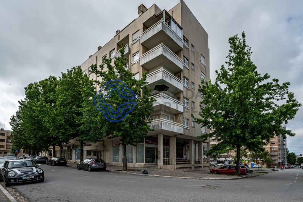 Apartamento T1 Arrendamento em Águas Santas com varanda